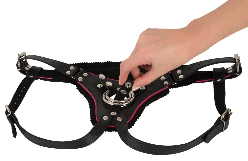 ZADO Strap-on aus Leder